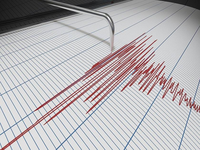 زلزال ضخم يضرب إندونيسيا