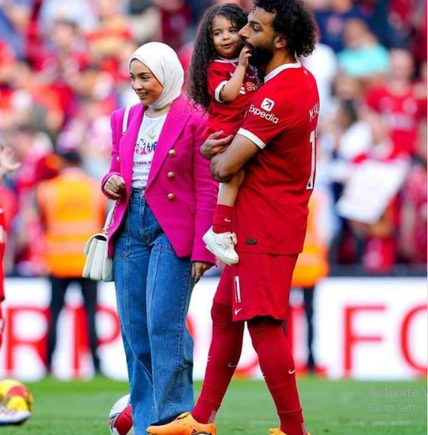 زوجة محمد صلاح تشعل السوشيال ميديا إطلالة مثيرة للجدل