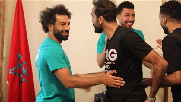 محمد صلاح يستقبل كهربا