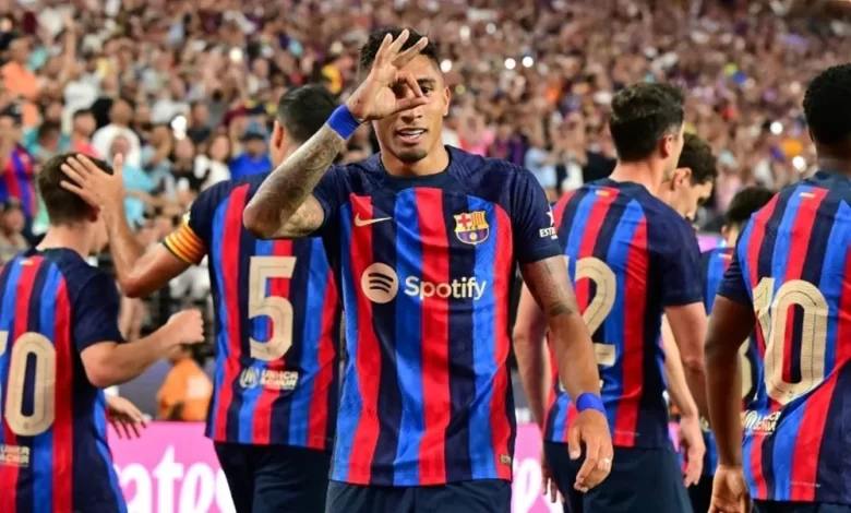 برشلونة يوافق على بيع نجمه بعد رفض هانز فليك، والهلال السعودي يستعد لدفع 90 مليون يورو