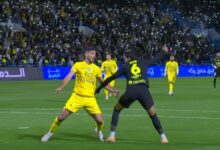 محمد شريف ينقذ الخليج بركلة جزاء في الوقت القاتل أمام الاتحاد والنصر يهزم الوحدة