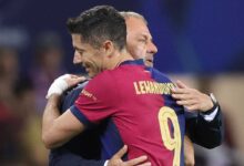 أزمة في برشلونة: لاعبون يطالبون فليك بإقصاء هذا اللاعب بعد كارثة دورتموند ودعم قوي من ليفاندوفسكي